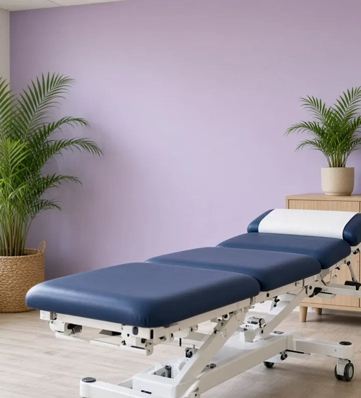 Bright chiropractic treatment room at Spinal Health Center in Vero Beach